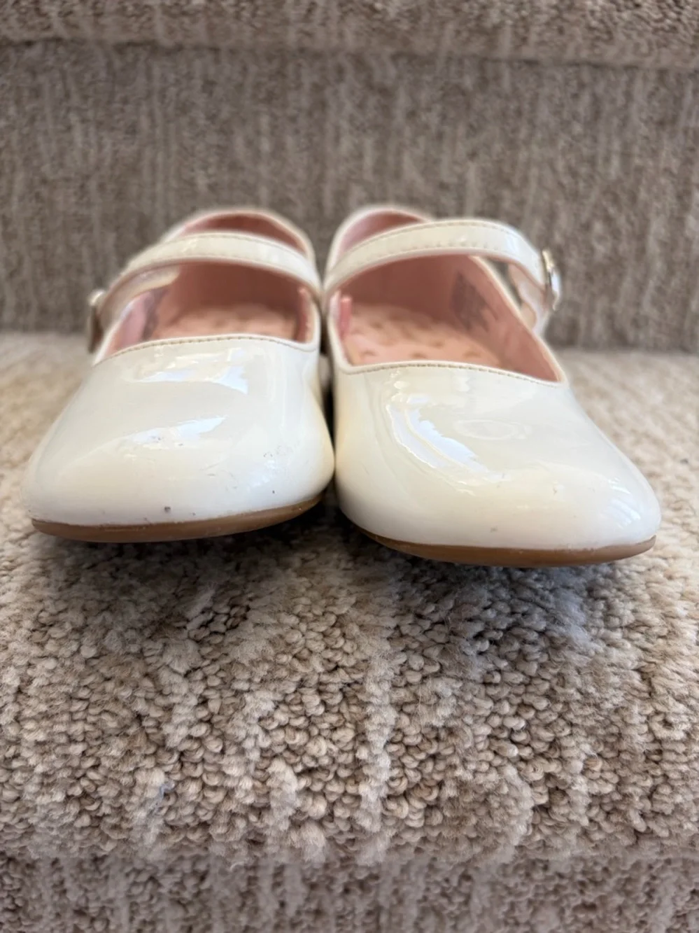 Jumping Beans white Sydni Toddler Girls' Dress Shoes. Size 11 toddler.